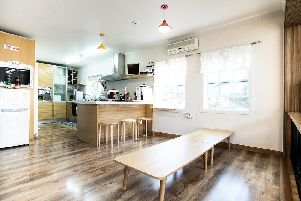 Gangneung Wow Guesthouse Kültér fotó