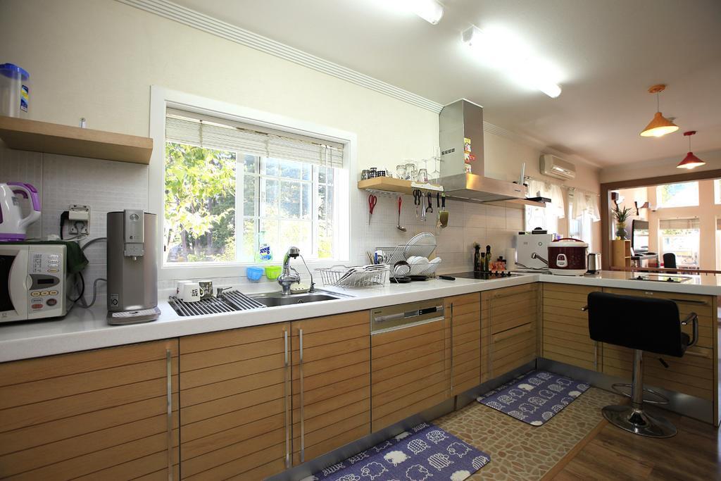 Gangneung Wow Guesthouse Kültér fotó